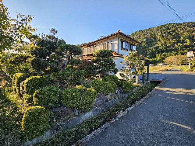 松代町豊栄中古一戸建の外観