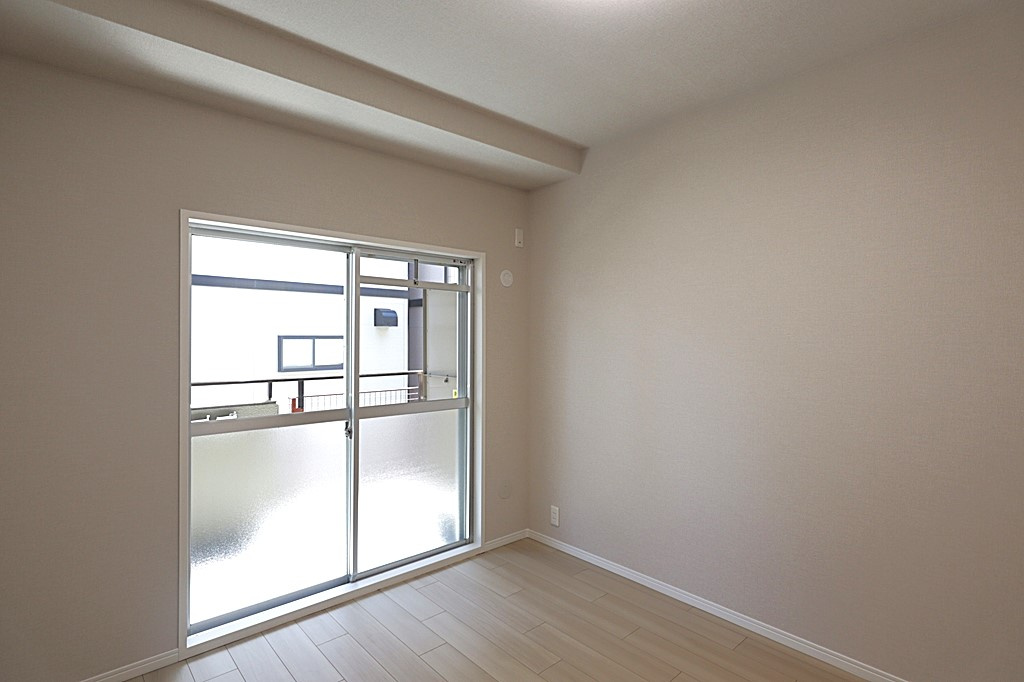 【寝室】の画像