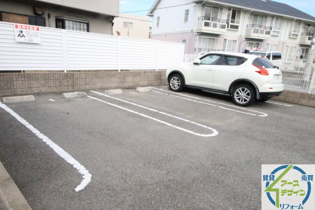 ヴィラ　コバトの駐車場