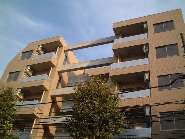 文京区千駄木５丁目の賃貸マンションの外観