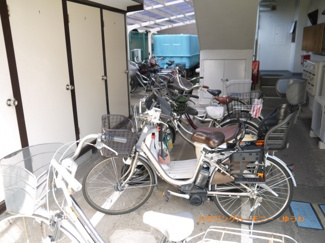 【その他共用部分】 | 敷地内に、屋根付き専用駐輪場があります！
