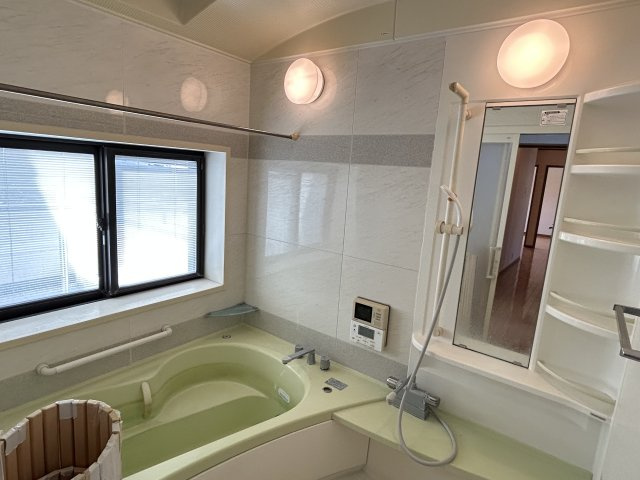 阿南市羽ノ浦町中庄洲崎中古戸建の浴室