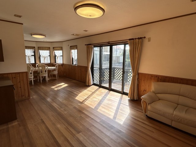 阿南市羽ノ浦町中庄洲崎中古戸建の居間・リビング