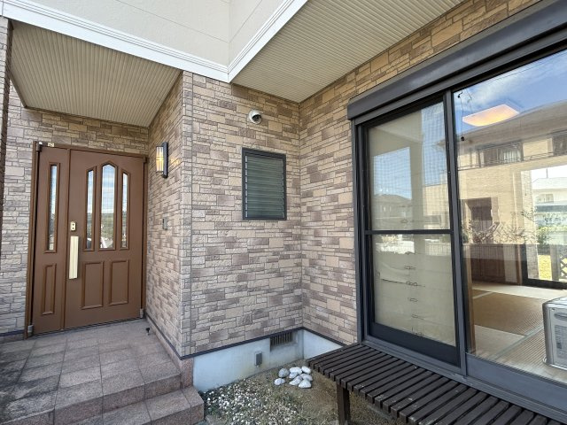 阿南市羽ノ浦町中庄洲崎中古戸建の玄関