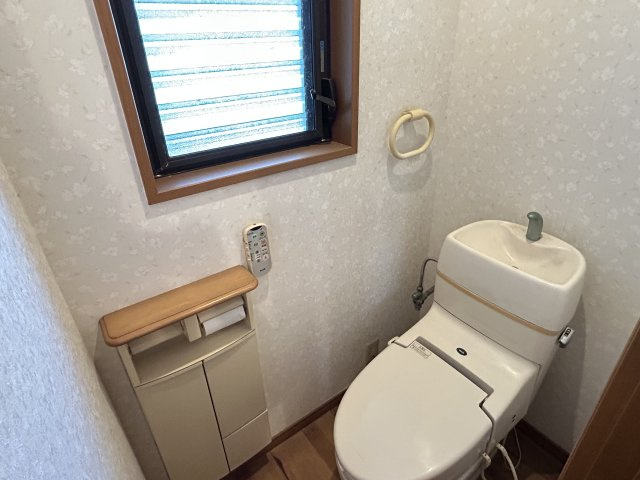 阿南市羽ノ浦町中庄洲崎中古戸建のトイレ