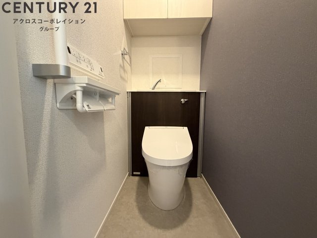 コンパクトで使いやすいトイレです