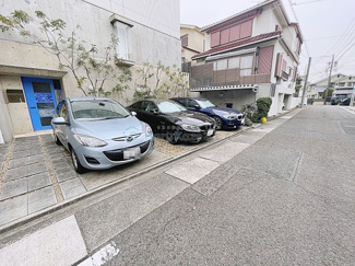 【駐車場】