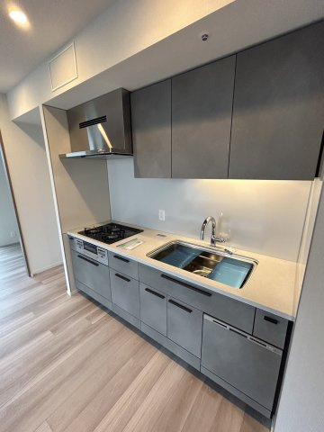 パークホームズ南池袋のキッチン|ディスポーザー付き　３口コンロ