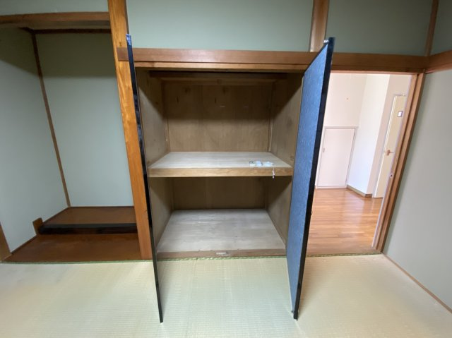 東和貸家の収納