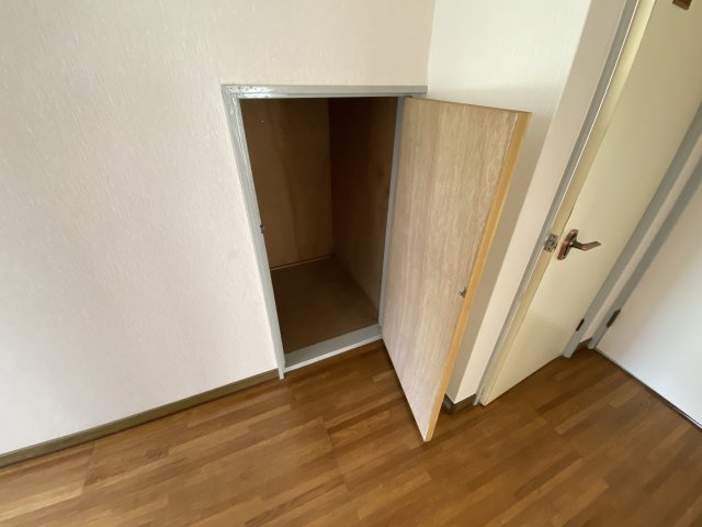 東和貸家の収納