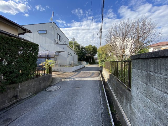 東和貸家の周辺