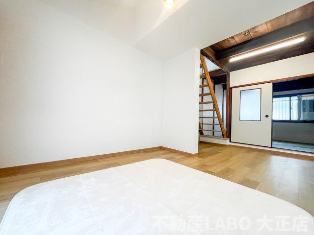 大正区三軒家西2丁目戸建ての居間・リビング