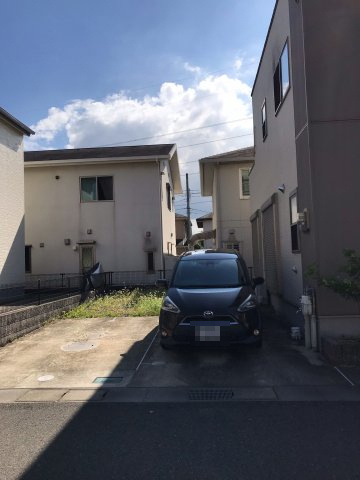 岩出市中黒・中古戸建・54716の駐車場