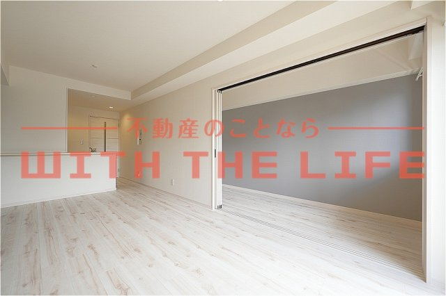 PROUDⅡ花畑（プラウド）【キャッシュバック対象物件】の居間・リビング|使いやすいリビングです