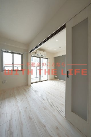 PROUDⅡ花畑（プラウド）【キャッシュバック対象物件】の洋室|個人の部屋や寝室として使える洋室です