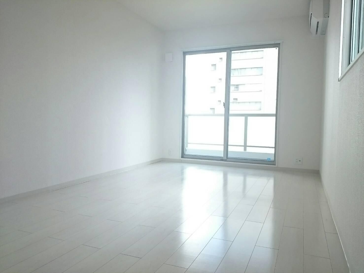 ラヴィータ原町の居間・リビング