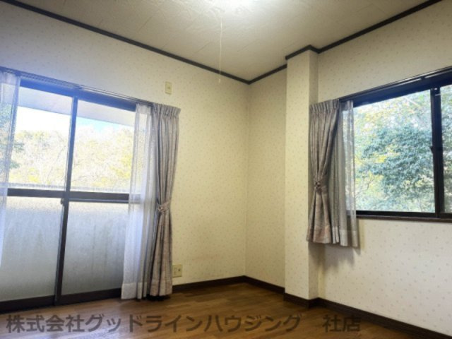 松沢戸建の洋室|1階北側洋室（4.5帖）