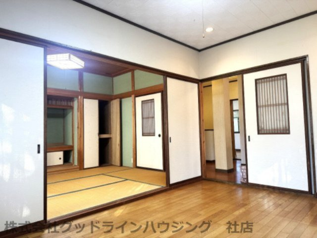 松沢戸建の洋室|そのまま使用できます