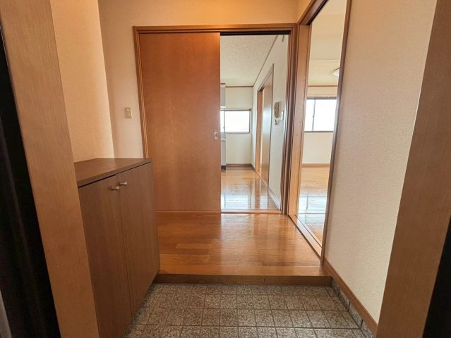 グランドパレスHAYASHIの玄関