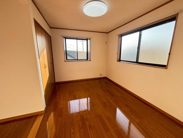 グランドパレスHAYASHIの洋室