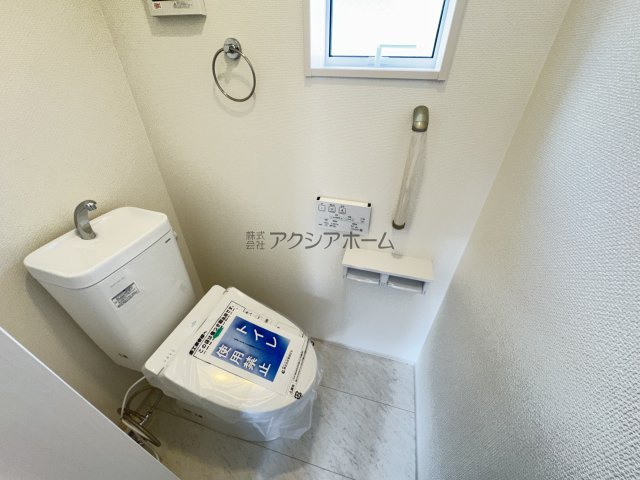 東村山市秋津町4丁目・全7棟　新築一戸建　3号棟のトイレ|温水洗浄機能付