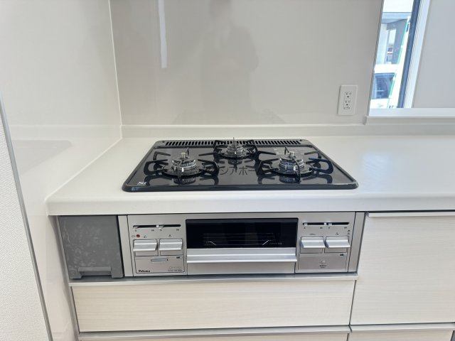 東村山市秋津町4丁目・全7棟　新築一戸建　3号棟の設備|3口ガスコンロ