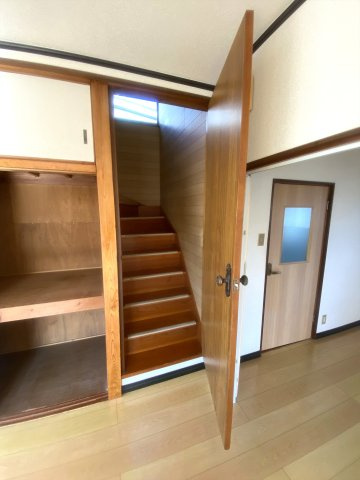 藤竹借家の内装