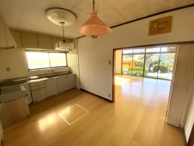 藤竹借家の居間・リビング