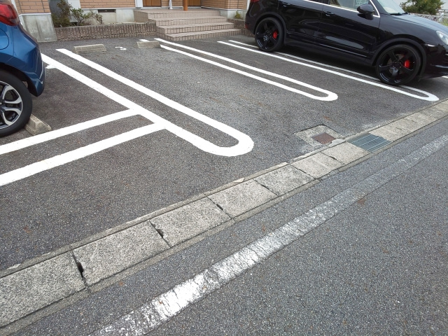 アメニティ山綱の駐車場