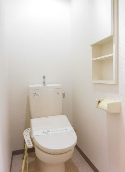 TYMのトイレ|別号室の参考写真です。