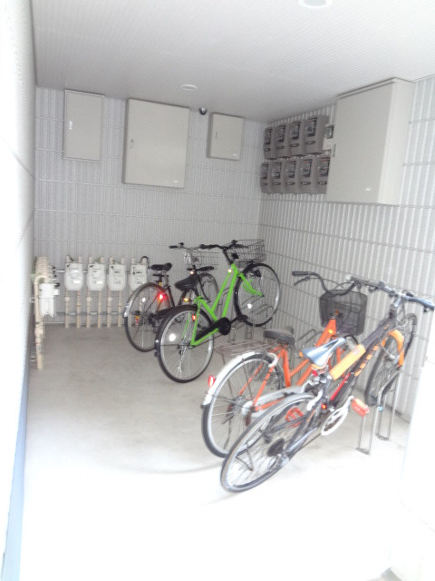 ＫＪフォレストのその他共用部分|屋根付き駐輪場