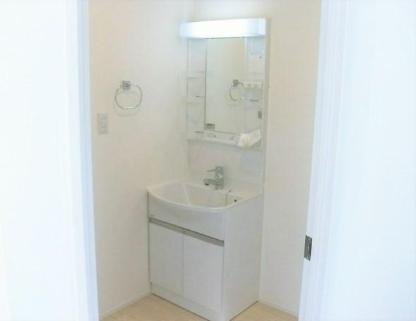 都部戸建貸家　Ｄ棟の洗面所|洗面所