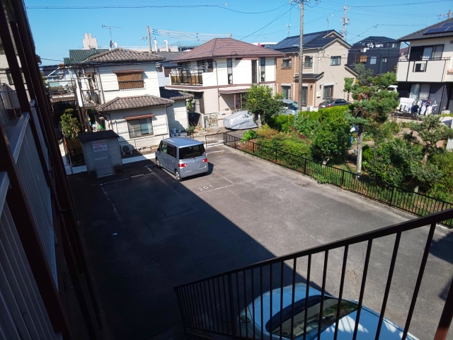 アメニティパレスの駐車場