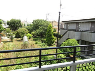 【展望】 | 緑豊かなバルコニーからの眺望。