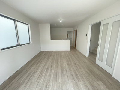 【居間・リビング】 | 読谷村上地（全3棟）B・C号棟 | C号棟　LDK16帖♪