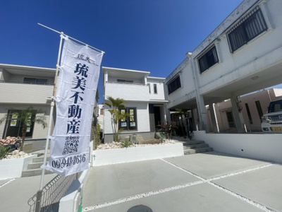 【玄関】 | 読谷村上地（全3棟） | ※同仕様写真です