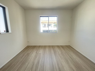 【洋室】 | 読谷村上地（全3棟） | ※同仕様写真です