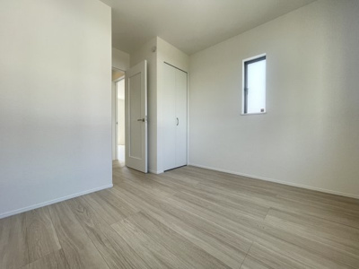 【洋室】 | 読谷村上地（全3棟）B・C号棟 | C号棟　洋室5.75帖＋CL付き♪