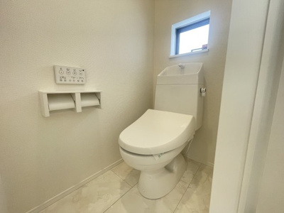 【トイレ】 | 読谷村上地（全3棟）B・C号棟 | C号棟　温水洗浄便座♪