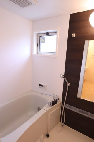 久留米市東櫛原町のアパートの浴室|コンパクトで使いやすいお風呂です