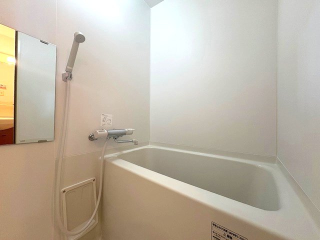 ハイツルーエンの浴室|※同タイプの部屋写真です