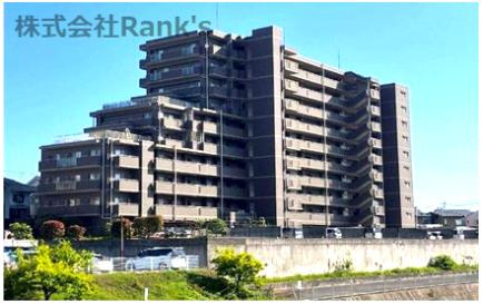 ロイヤルアーク明石江井ヶ島の外観|10階建ての5階部分♪山電「江井ヶ島」駅は徒歩5分♪