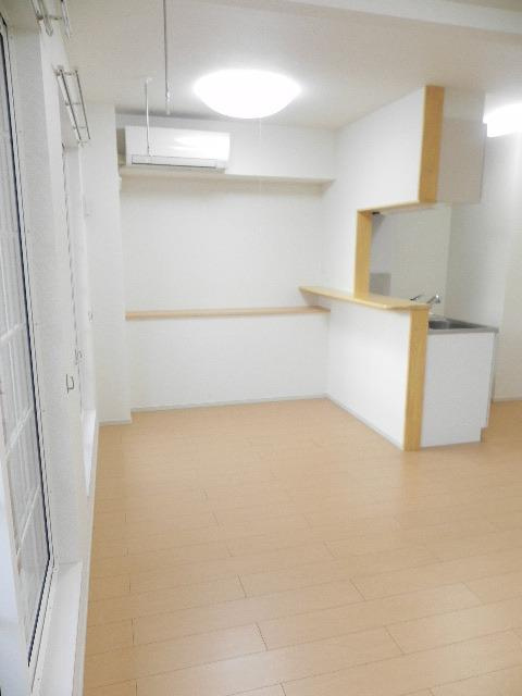 サンシャインビレッジアゼリアＣの居間・リビング|居室・リビング