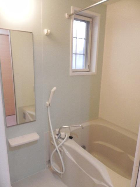 サンシャインビレッジアゼリアＣの浴室|バス