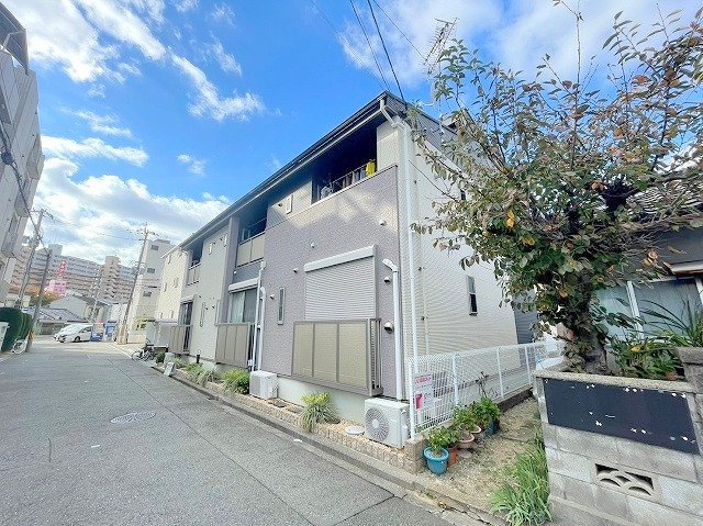 サニーレジデンス西三国Aの外観