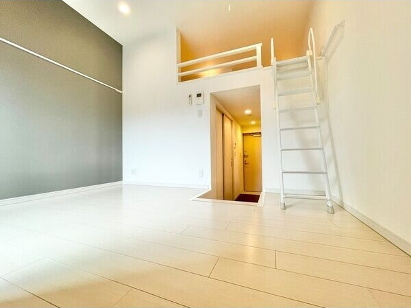 フェニックスの居間・リビング