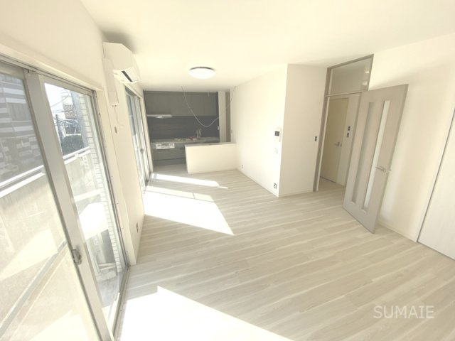 セレーノ大宮A棟の居間・リビング|カウンターキッチンLDK☆彡