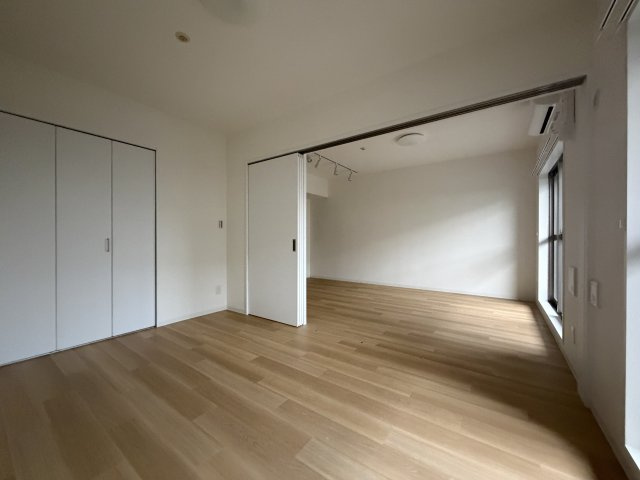 ファミリーフジ２の居間・リビング