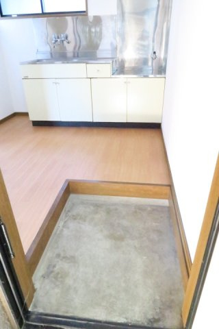 メゾンヤマモトの玄関