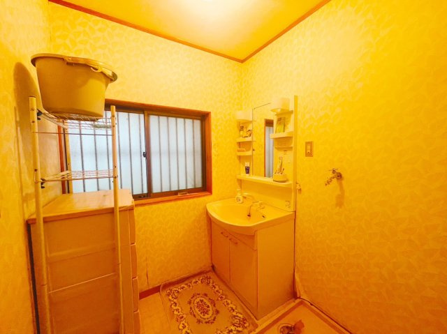 セルフクリーニング済♪鹿沼市板荷中古住宅の洗面所